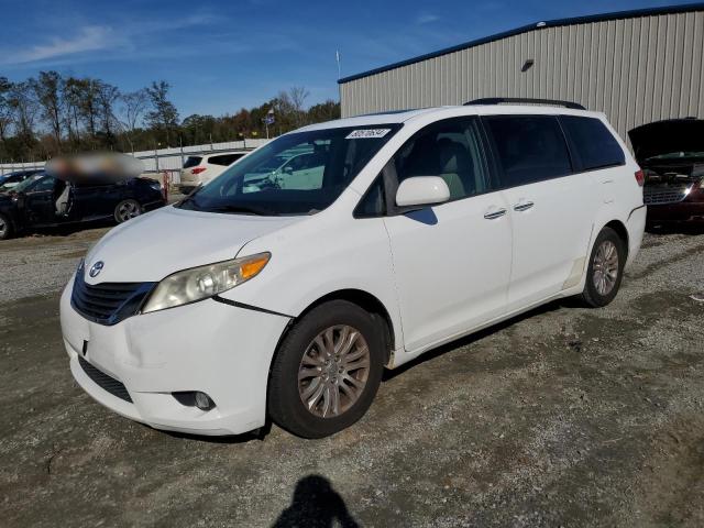 TOYOTA SIENNA XLE 2011 with VIN 5TDYK3DC2BS121597 - Photo from auction