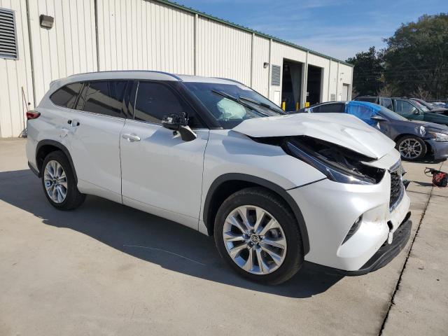 Photo 4 from auction – 2022 TOYOTA HIGHLANDER with VIN 5TDYZRAHXNS549744