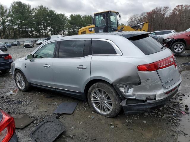 Photo 2 from auction – 2019 LINCOLN MKT with VIN 2LMHJ5AT0KBL02721