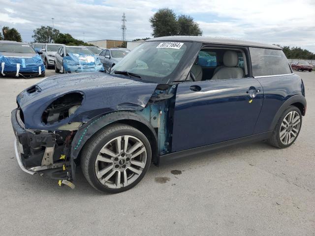 MINI COOPER S 2017 with VIN WMWXP7C37H2A46109 - Photo from auction