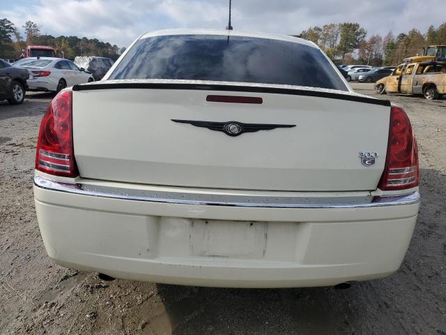 Photo 6 from auction – 2008 CHRYSLER 300C with VIN 2C3KA63H18H240695