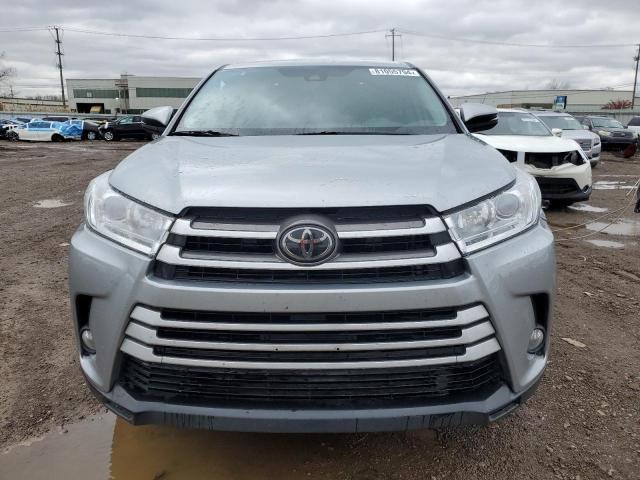 Photo 5 from auction – 2019 TOYOTA HIGHLANDER with VIN 5TDBZRFH9KS975483