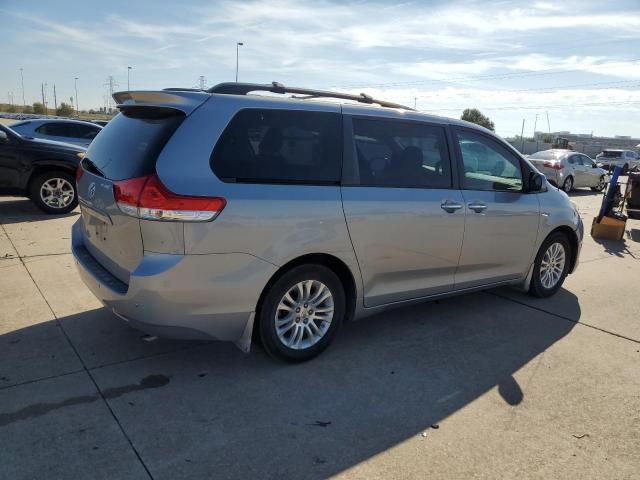 Photo 3 from auction – 2014 TOYOTA SIENNA XLE with VIN 5TDYK3DC5ES447799