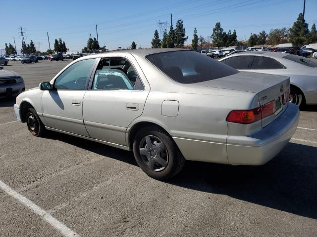 Photo 2 from auction – 2000 TOYOTA CAMRY CE with VIN 4T1BG22K7YU694698