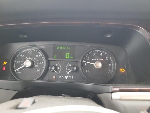 Photo 9 from auction – 2009 LINCOLN TOWN CAR S with VIN 2LNHM82V79X602452
