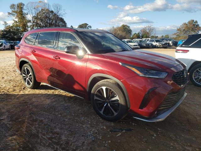 Photo 4 from auction – 2022 TOYOTA HIGHLANDER with VIN 5TDLZRBH2NS190849