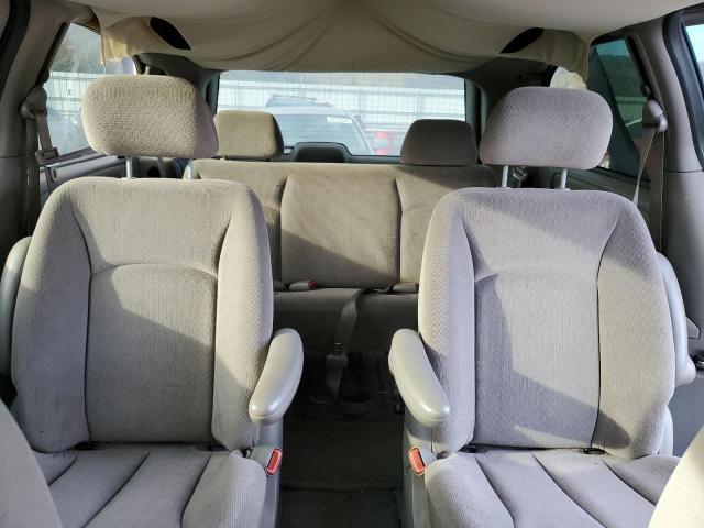 Photo 10 from auction – 2002 CHRYSLER TOWN & COU with VIN 2C4GP443X2R712613
