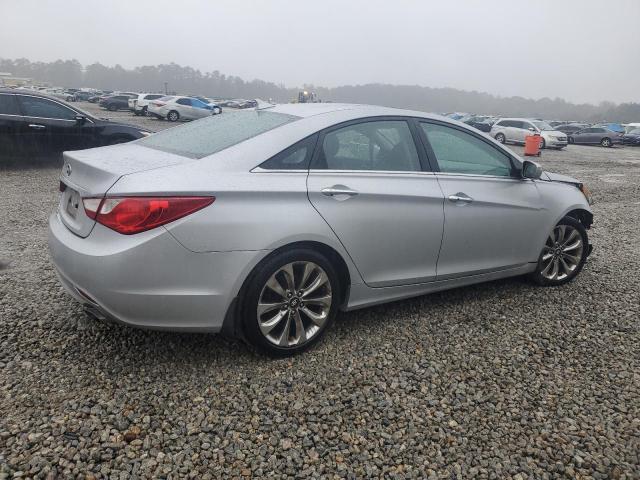 Photo 3 from auction – 2011 HYUNDAI SONATA SE with VIN 5NPEC4AC8BH147007