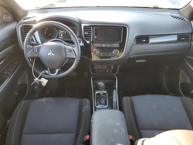 Photo 8 from auction – 2018 MITSUBISHI OUTLANDER with VIN JA4AD3A30JZ047121