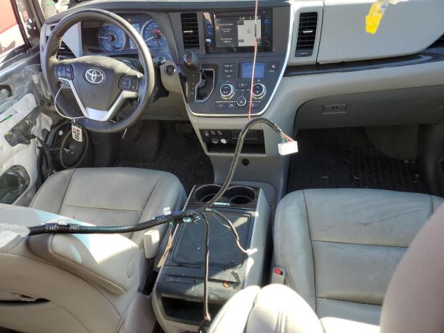 Photo 8 from auction – 2017 TOYOTA SIENNA XLE with VIN 5TDYZ3DC8HS887743