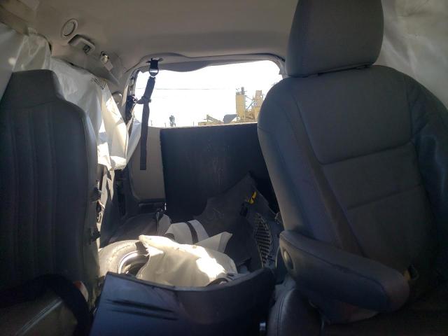Photo 10 from auction – 2016 TOYOTA SIENNA XLE with VIN 5TDYK3DC2GS764040