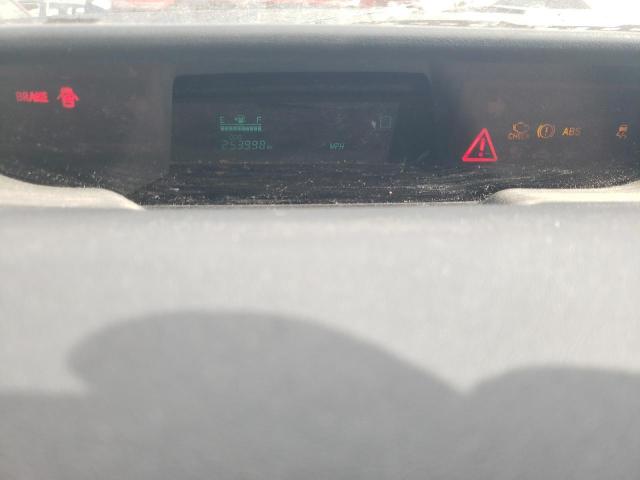 Photo 9 from auction – 2004 TOYOTA PRIUS with VIN JTDKB22UX40021247