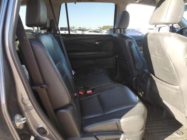Photo 11 from auction – 2016 HONDA PILOT TOUR with VIN 5FNYF5H92GB054221