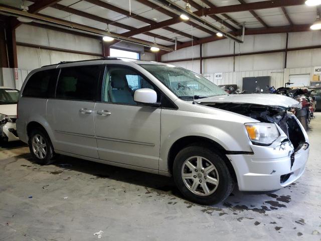 Photo 4 from auction – 2010 CHRYSLER TOWN & COU with VIN 2A4RR5D17AR337649