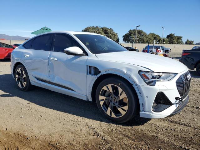 Foto 4 de la subasta – 2022 AUDI E-TRON SPO con VIN WA11ABGE4NB006971