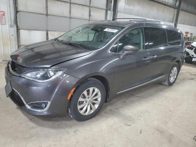 CHRYSLER PACIFICA T 2018 with VIN 2C4RC1EG5JR260847 - Photo from auction