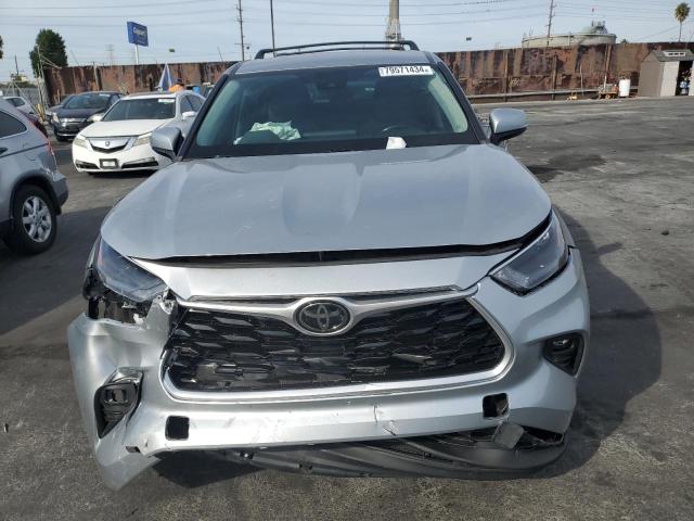 Photo 5 from auction – 2022 TOYOTA HIGHLANDER with VIN 5TDZZRAHXNS108510