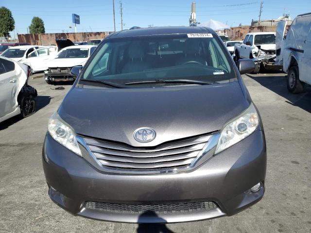 Photo 5 from auction – 2017 TOYOTA SIENNA XLE with VIN 5TDYZ3DC2HS842104