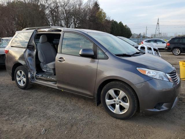 Photo 4 from auction – 2017 TOYOTA SIENNA LE with VIN 5TDKZ3DC6HS836179