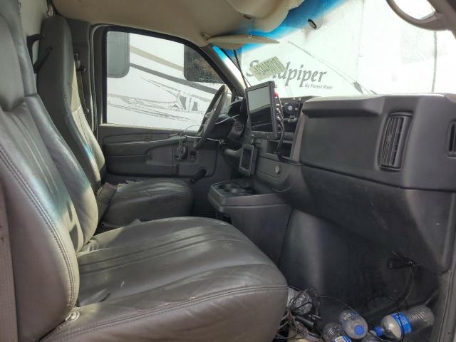 Photo 11 from auction – 2010 GMC SAVANA CUT with VIN 1GD1G2AA9A1901569