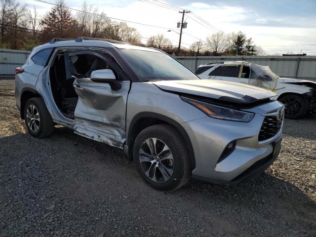 Photo 4 from auction – 2021 TOYOTA HIGHLANDER with VIN 5TDHZRBH2MS114830