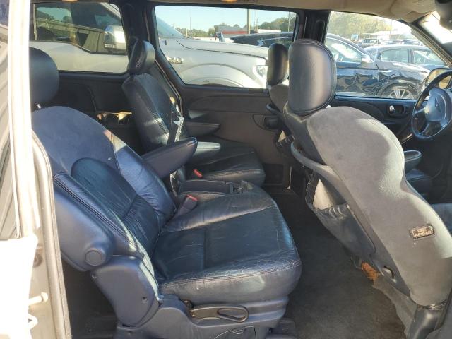 Photo 11 from auction – 2002 CHRYSLER TOWN & COU with VIN 2C8GP64LX2R718213