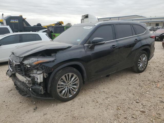 TOYOTA HIGHLANDER 2022 with VIN 5TDFZRAHXNS102628 - Photo from auction
