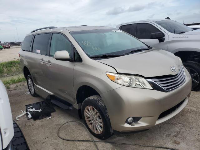 Photo 4 from auction – 2015 TOYOTA SIENNA XLE with VIN 5TDYK3DC0FS548234