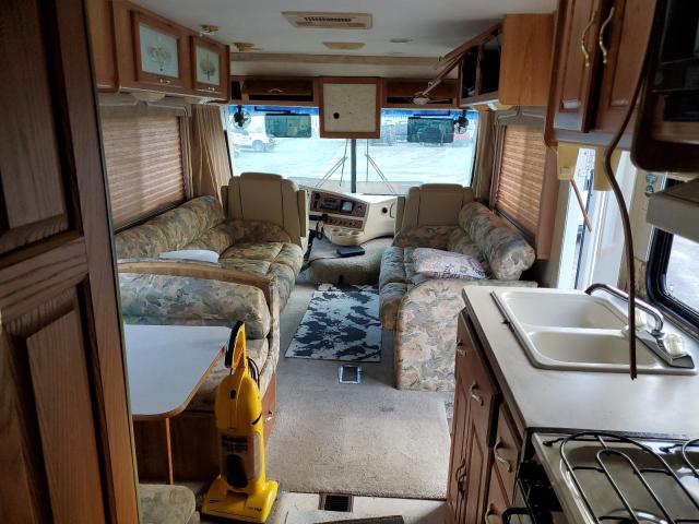 Photo 5 from auction – 2000 COACH CATALINA with VIN 3FCMF53S0XJA31770