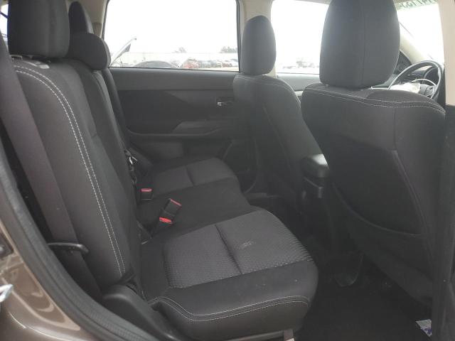 Photo 11 from auction – 2016 MITSUBISHI OUTLANDER with VIN JA4AD2A38GZ044826