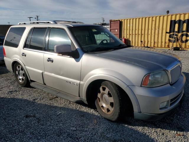 Photo 4 from auction – 2005 LINCOLN NAVIGATOR with VIN 5LMFU27545LJ04257