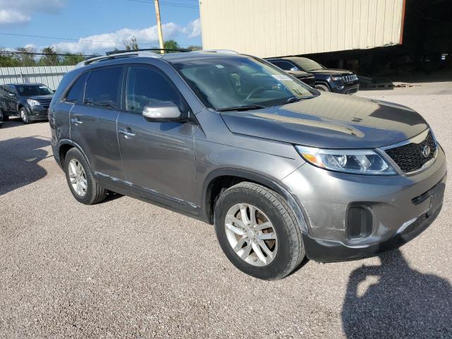 Photo 4 from auction – 2014 KIA SORENTO LX with VIN 5XYKT4A71EG521832