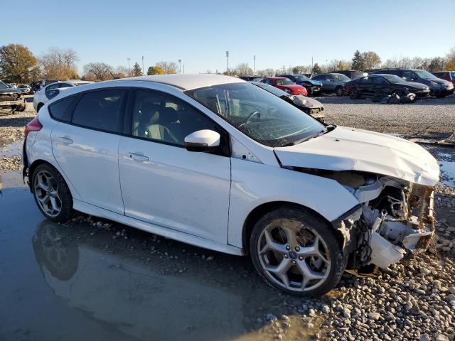 Zdjęcie 4 z aukcji – 2017 FORD FOCUS ST z VIN 1FADP3L9XHL243713