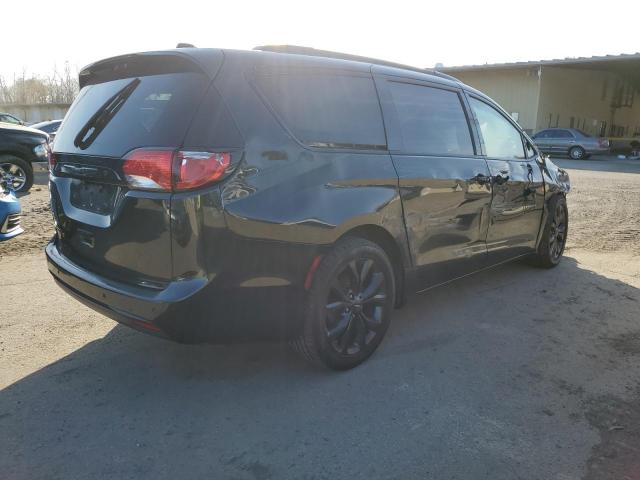 Фото 3 с аукциона – 2018 CHRYSLER PACIFICA T с VIN 2C4RC1EG4JR260435