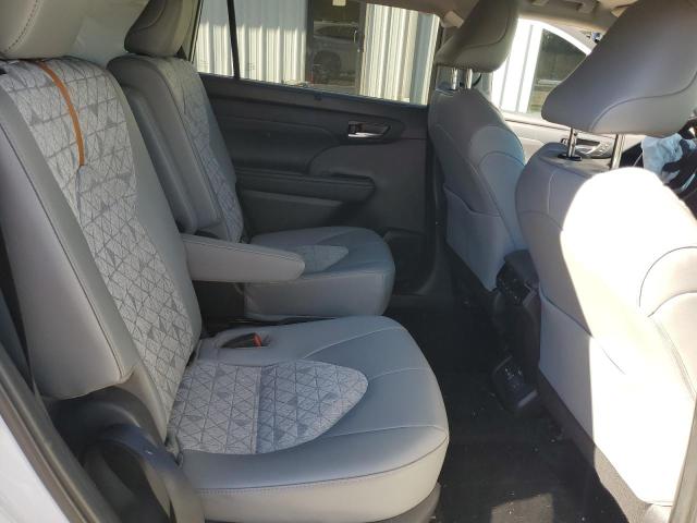صورة رقم 10 من المزاد - 2022 TOYOTA HIGHLANDER مع VIN 5TDAARAH5NS509743