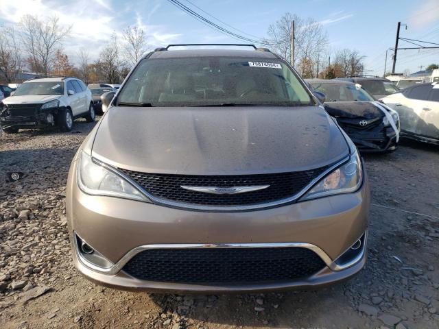 Photo 5 from auction – 2017 CHRYSLER PACIFICA T with VIN 2C4RC1BGXHR711804