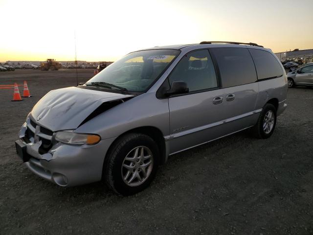 DODGE GRAND CARA 2000 with VIN 2B4GP44R4YR678811 - Photo from auction