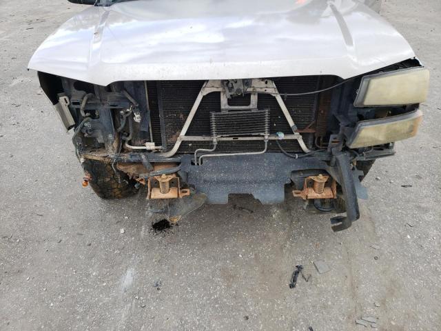 Photo 11 from auction – 2005 CHEVROLET SILVERADO with VIN 2GCEC13TX51132669