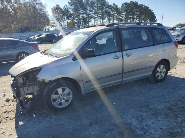 TOYOTA SIENNA CE 2004 with VIN 5TDZA23C24S214013 - Photo from auction