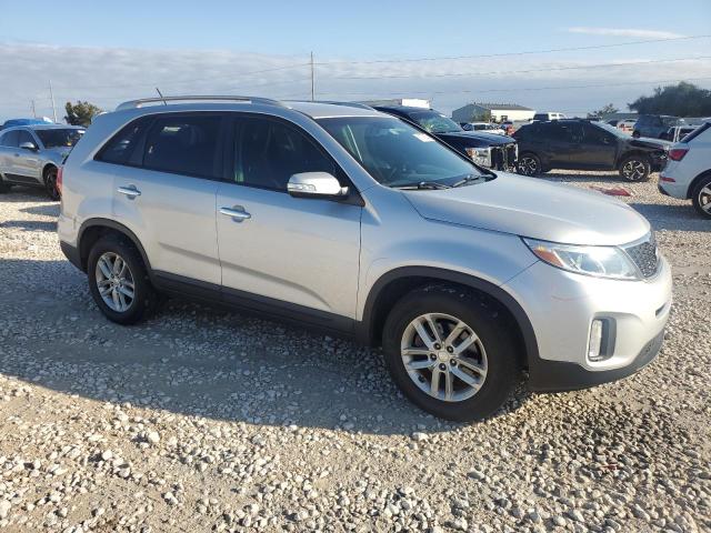 Photo 4 from auction – 2014 KIA SORENTO LX with VIN 5XYKT3A67EG448922