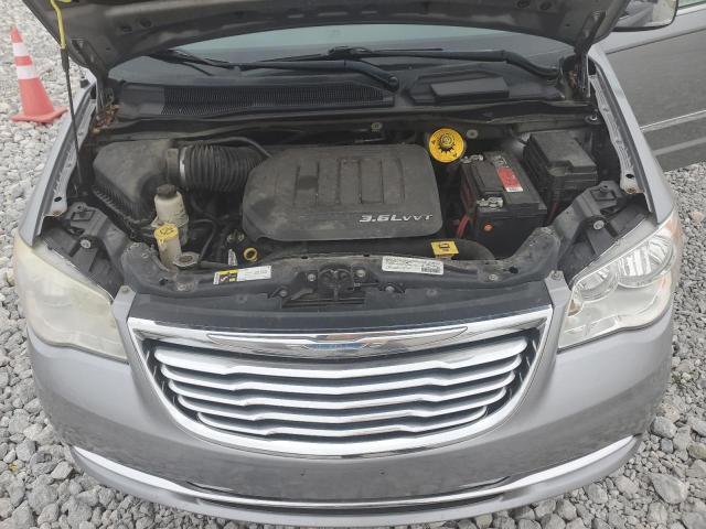 Photo 12 from auction – 2015 CHRYSLER TOWN & COU with VIN 2C4RC1CG8FR525903