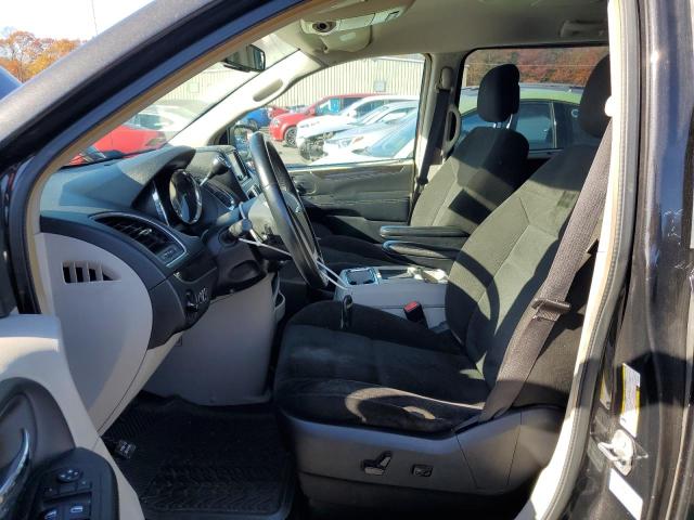 Photo 7 from auction – 2015 CHRYSLER TOWN & COU with VIN 2C4RC1BG3FR628177