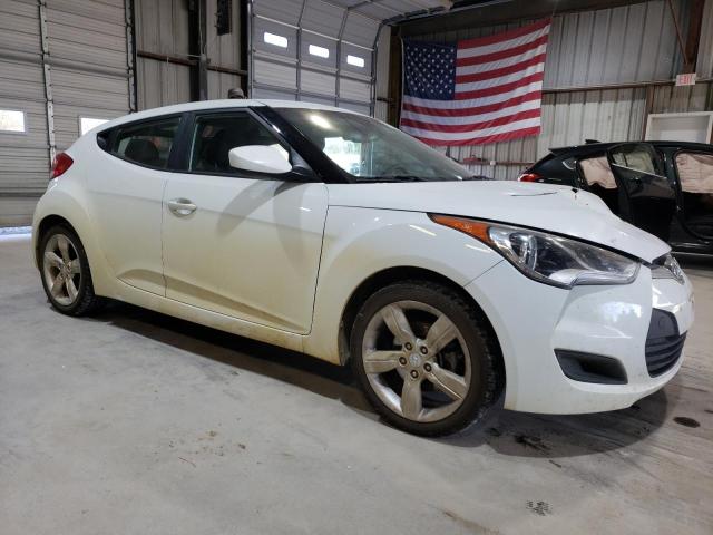 Photo 4 from auction – 2013 HYUNDAI VELOSTER with VIN KMHTC6AD4DU169991