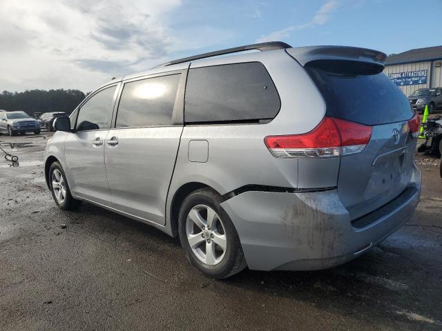 Photo 2 from auction – 2012 TOYOTA SIENNA LE with VIN 5TDKK3DC3CS189219