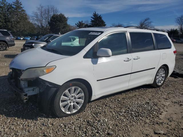 Photo 1 from auction – 2013 TOYOTA SIENNA XLE with VIN 5TDDK3DCXDS053356