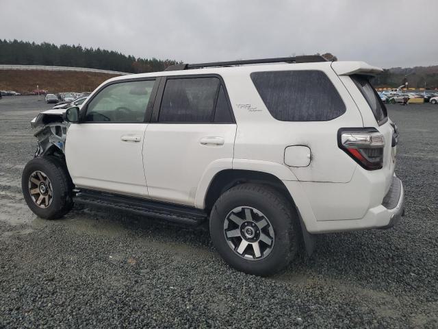 Photo 2 from auction – 2020 TOYOTA 4RUNNER SR with VIN JTEBU5JR4L5774505
