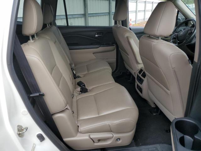 Photo 11 from auction – 2016 HONDA PILOT TOUR with VIN 5FNYF5H93GB020238