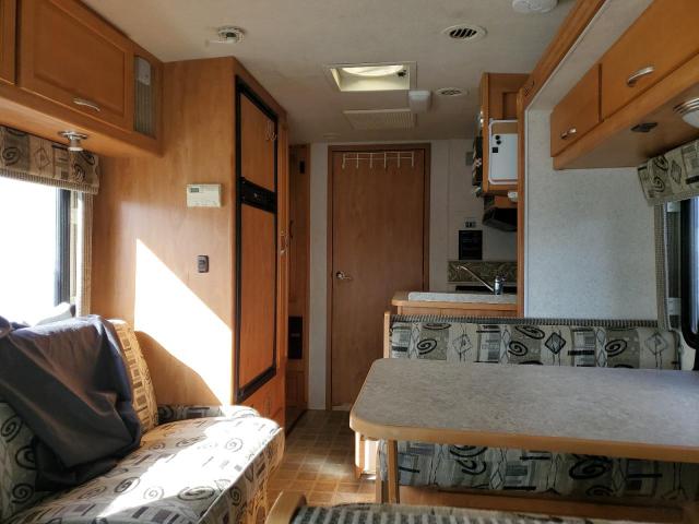 Photo 6 from auction – 2005 FORD ECONOLINE with VIN 1FDWE35S25HA45789
