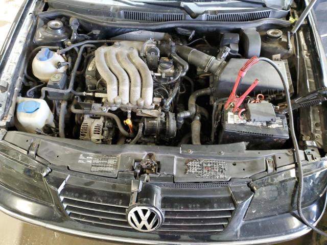 Photo 11 from auction – 2004 VOLKSWAGEN JETTA GL with VIN 3VWRK69MX4M013994