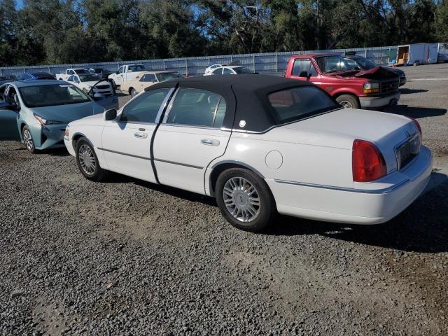 Photo 2 from auction – 2010 LINCOLN TOWN CAR S with VIN 2LNBL8CV6AX613342